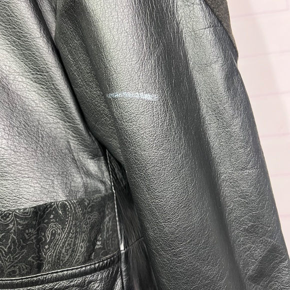 VINTAGE |•WILSONS LEATHER•| PELLE STUDIO Long Black Leather Jacket Size Medium - Picture 7 of 16
